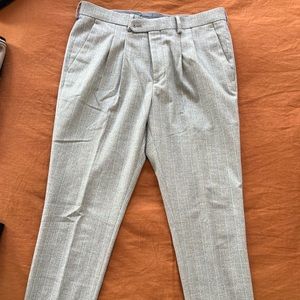 Express slim pleated dress pants, size 32x32